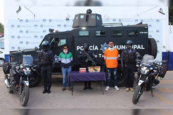 Atrapan a dos asaltantes de Oxxos y farmacias tras enésimo atraco