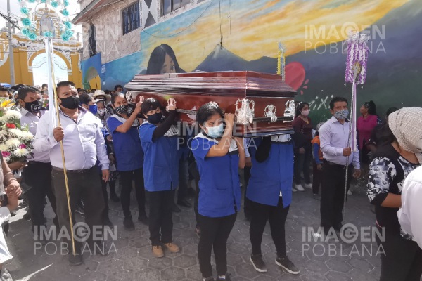 Sepultan a Claudia Cecilia, la mujer asesinada en La Resurrección