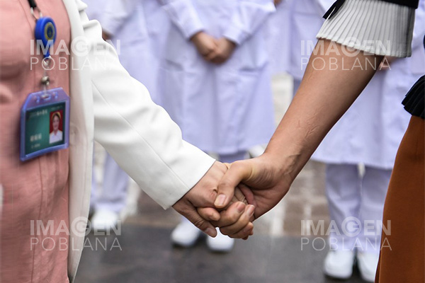 Desesperanza y consuelo: la foto que conmovió al mundo