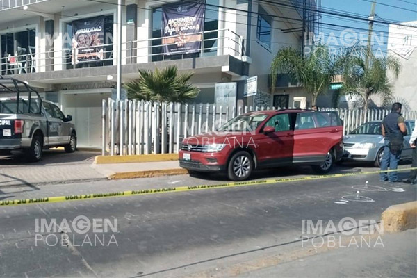 Florista salva la vida tras ser atacado a balazos