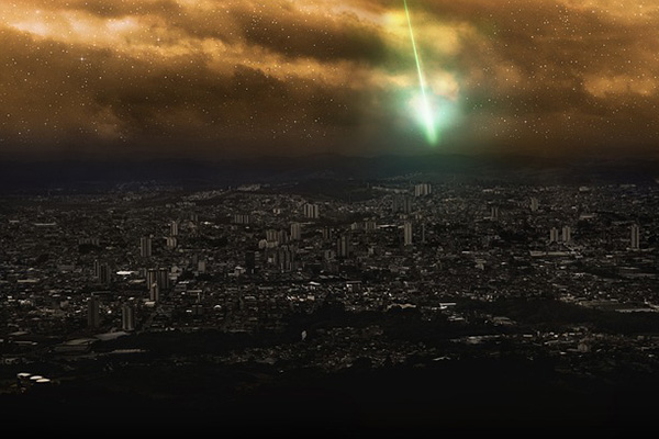 Una bola de fuego ilumina el cielo sobre Toronto