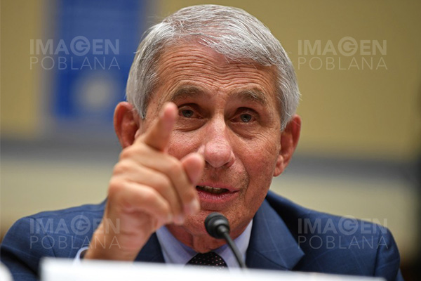 Biden pide al científico Anthony Fauci que lidere su equipo de respuesta al COVID-19