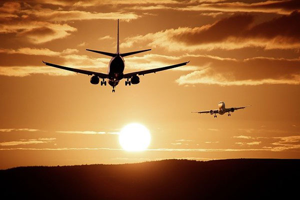 Tráfico aéreo mundial de pasajeros cae un 71% en octubre, según IATA