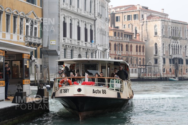 Venecia vuelve a inundarse a causa de la marea alta