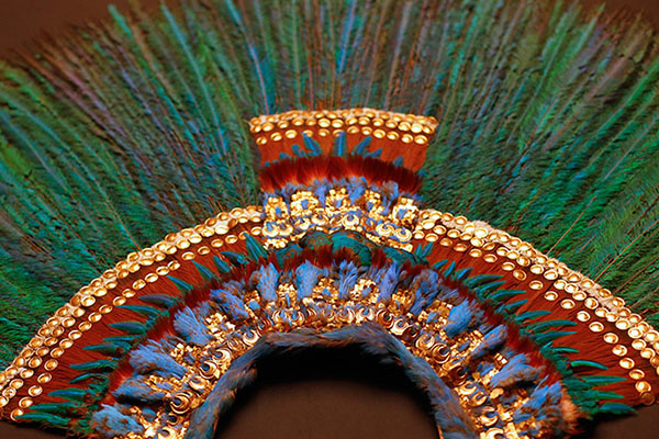 Según director de museo de Austria, penacho de Moctezuma no pertenece a México