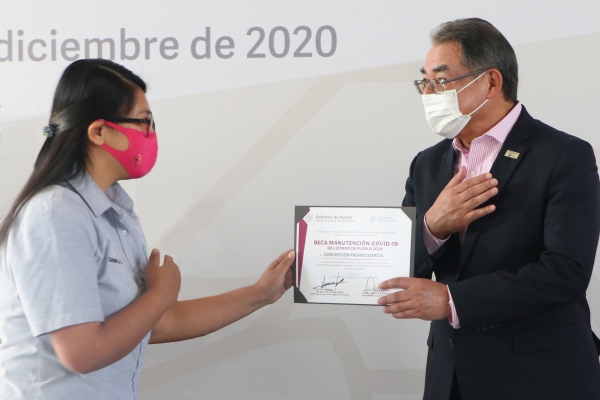 Nueve mil estudiantes recibirán la Beca Manutención COVID-19 del gobierno estatal