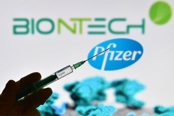 Panel asesor de FDA aprueba uso de vacuna de Pfizer en EU