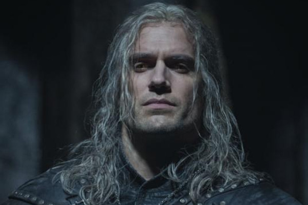 Henry Cavill se accidenta en filmación de segunda temporada de “The Witcher”