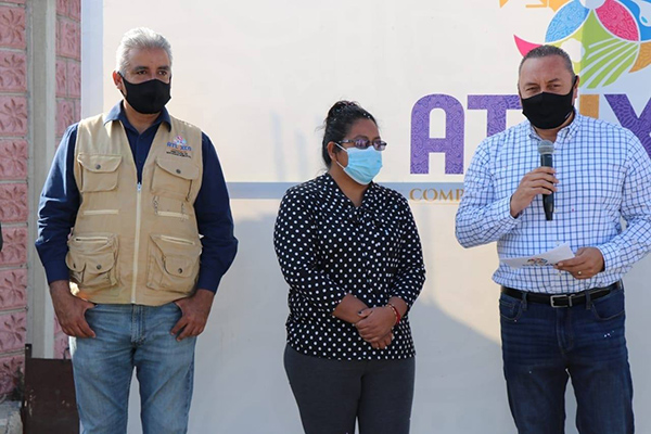 Inicia Guillermo Velázquez pavimentación de calle en la Trinidad Tepango
