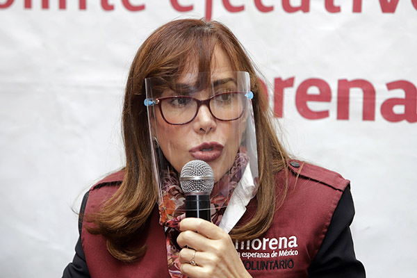 INE indaga a Yeidckol Polevnsky por pagos irregulares en Morena