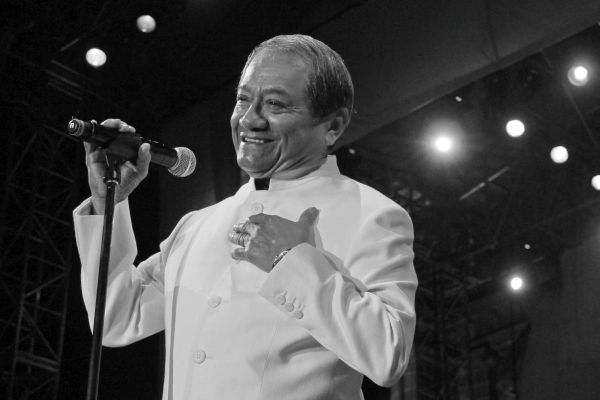 Fallece Armando Manzanero a los 85 años víctima del COVID-19