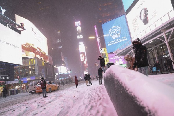 Tiroteos en ciudad de Nueva York suben 97 por ciento en 2020