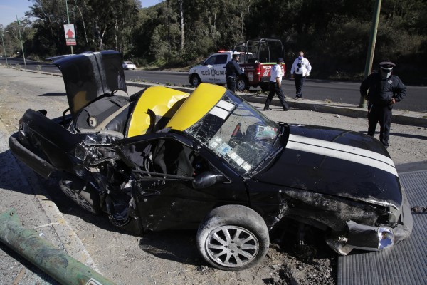 Automovilista sufre accidente e increíblemente salió con vida