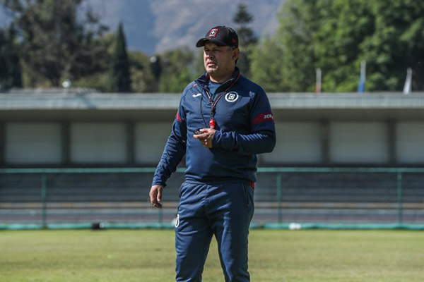 Juan Reynoso buscará hacer en Cruz Azul lo que no pudo con el Puebla