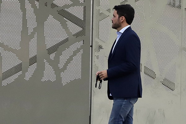 Nicolás Larcamón se estrenará con la Franja como el DT más joven de la Liga MX