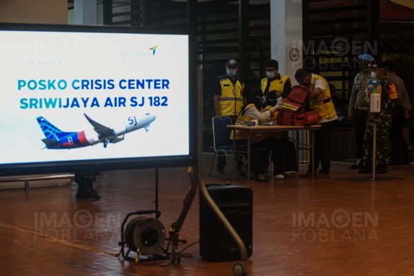 Localizan cajas negras de avión siniestrado de Sriwijaya Air