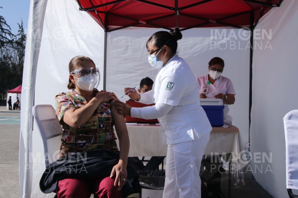 12 de enero, inicio del largo proceso de vacunación en Puebla