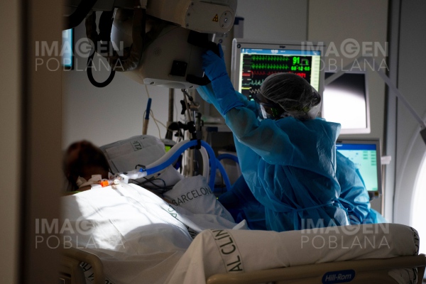 España registra cifra más alta de nuevos casos de COVID-19