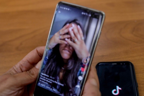 Fallece niña de 10 años por hacer el “Desafío del desmayo” en TikTok