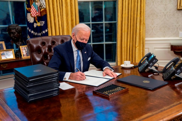 Biden ordena mayores ayudas para la alimentación ante la pandemia