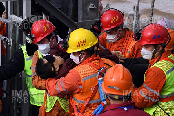 Confirman muerte de diez obreros por explosión en mina de oro en China
