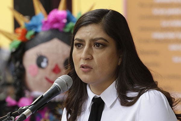 Pide Claudia Rivera denunciar violencia durante confinamiento