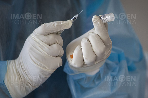 ¿Ayudará la vacunación masiva a frenar la pandemia o hay riesgos de fracaso?