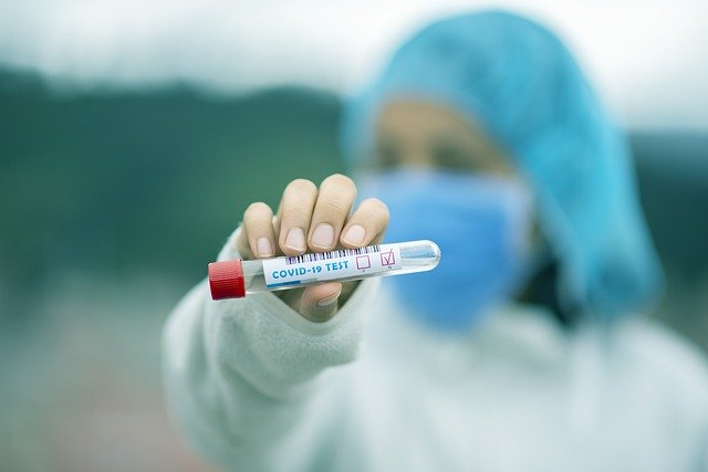 ¿Test de COVID con saliva y desde el móvil? Así es el revolucionario invento de un biotecnólogo