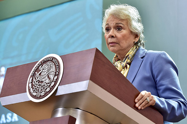 López Obrador está en "plena recuperación" del covid-19, dice Sánchez Cordero