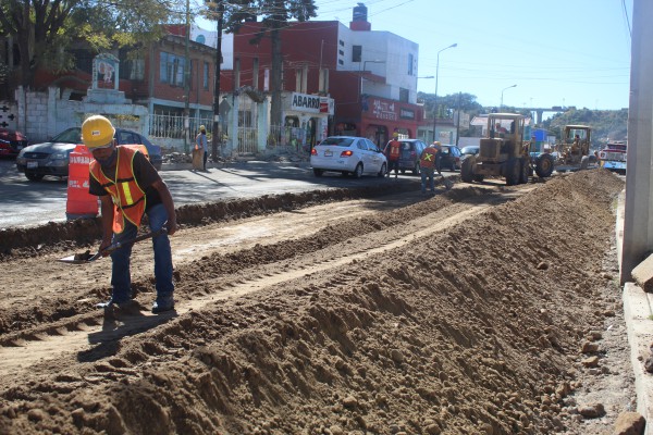 Ayuntamiento de Puebla rehabilita calles en San Felipe Hueyotlipan