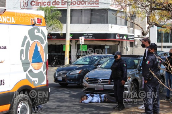 Atropellan y dejan mal herido a guardia de seguridad; el conductor huyó