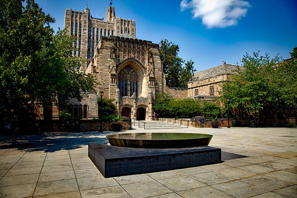 EU retira demanda contra Universidad de Yale por prejuicio contra blancos y asiáticos