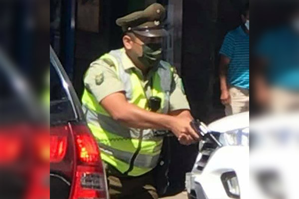 Video revela el momento exacto cuando un carabinero asesina a malabarista