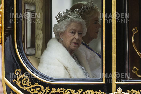 Isabel II presionó al gobierno británico para ocultar su fortuna: The Guardian