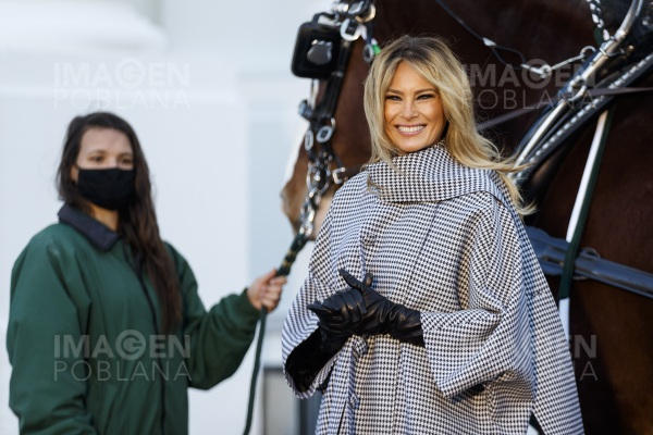Melania Trump abre su propia oficina, pero no dice qué hará