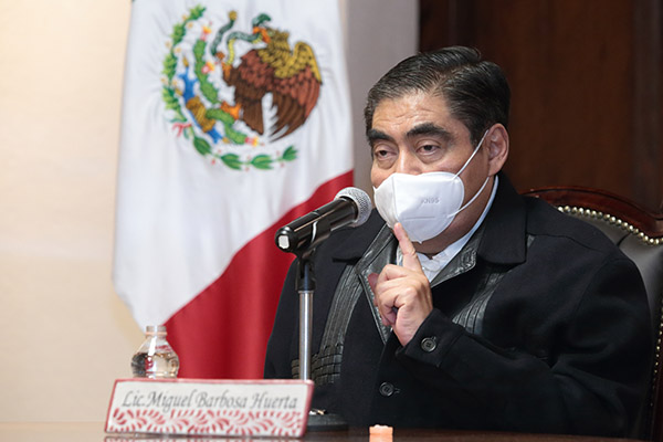 Pone Barbosa plazo para salida de funcionarios estatales con aspiraciones