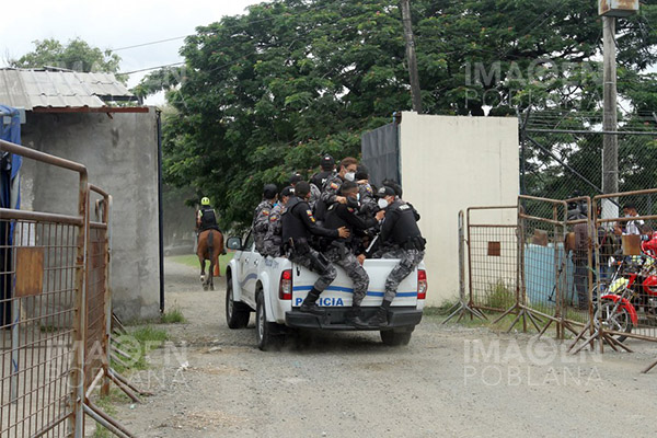 Policía frustra intento de fuga de presos durante motín en Ecuador