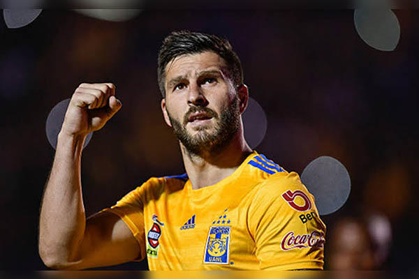 Gignac quiere marcar más goles en Tigres; renovó su contrato por tres años