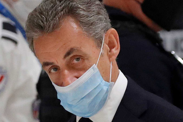 Condenan a expresidente francés Sarkozy a 3 años de prisión por corrupción