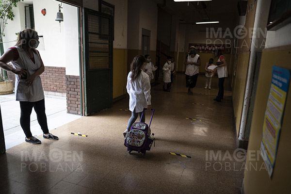 Cómo ha sido la reapertura de escuelas en otros países