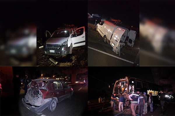 Autobús embiste a tres autos:16 heridos