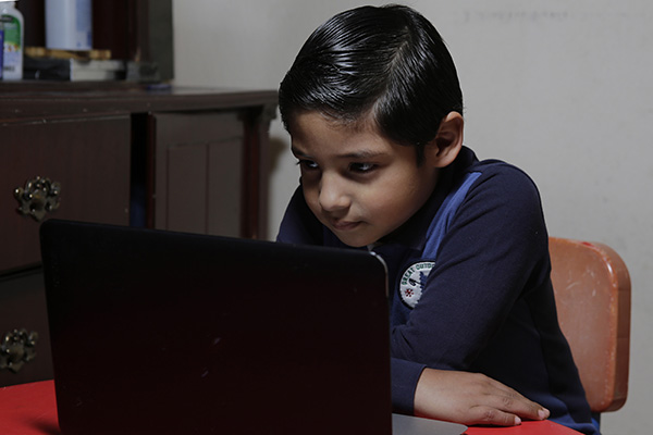 Algunas propuestas para enfrentar los retos de la educación a distancia