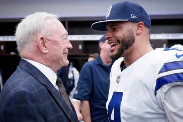 Dak Prescott firmó con Dallas el segundo contrato más grande en la historia de la NFL