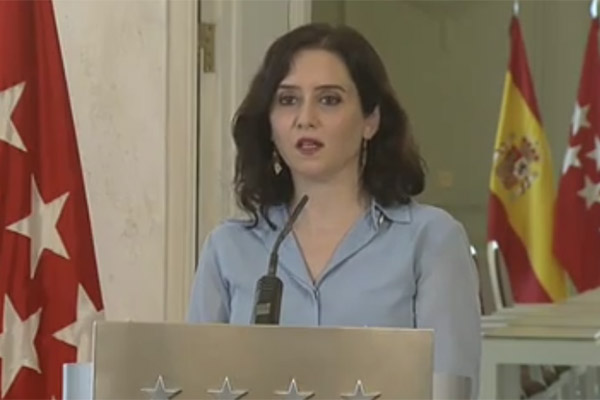 Presidenta de Madrid llama a elecciones para esquivar moción de censura