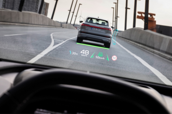 Realidad aumentada llega a parabrisas de automóviles