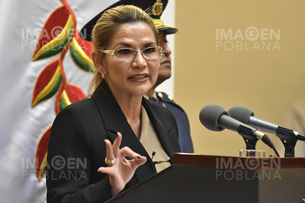 Expresidenta boliviana Jeanine Áñez denuncia "persecución política"