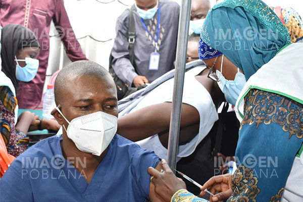 OMS: Aplican en África 7 millones de dosis de vacuna contra COVID-19
