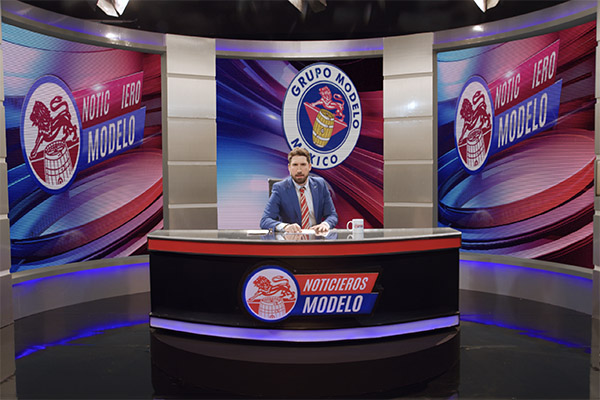 Grupo Modelo anuncia Noticieros Modelo con el comediante Alex Fernández