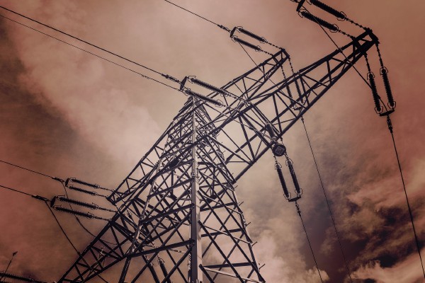 Juez dictamina “suspensión definitiva” de Ley de Industria Eléctrica