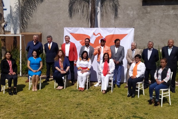 Presenta Movimiento Ciudadano a sus candidatos a diputados federales